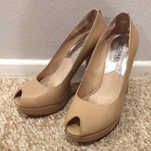 Michael Kors Beige Platform Heels 👠